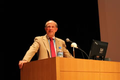 特別講演(Dr. F. Peter GUENGERICH)