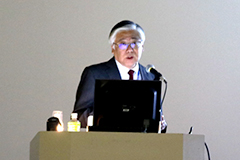 教育講演1-1:赤池 孝章 先生<br>「環境医学におけるイオウ毒性学のニューパラダイム:イオウ医学生物学の黎明」
