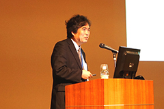 教育講演2:鍜冶 利幸 先生<br>「毒性学に新しい視点をもたらす血管の毒性学」