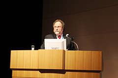 特別講演: Bruce BLUMBERG先生「Prenatal obesogen exposure leads to a transgenerational thrifty phenotype in mice」